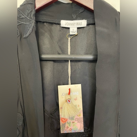 NWT Johnny Was|| SILK CHARMEUSE EMBROIDERED ROBE/KIMONO size large - Picture 11 of 16